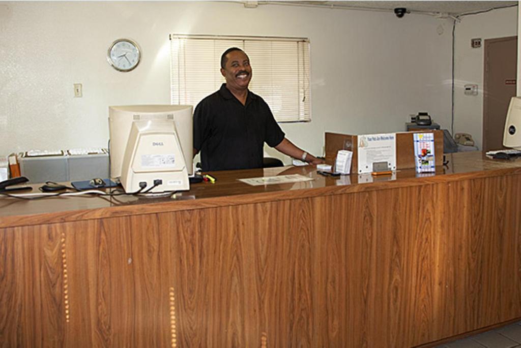 Ez 8 Motel Newark Ngoại thất bức ảnh